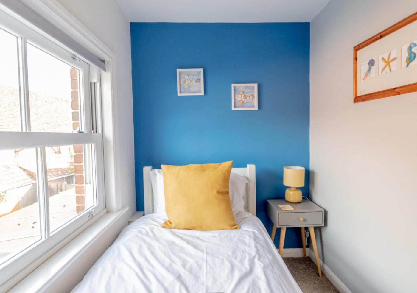 Stylish 2 Bedrooms Cosy & Bright Cottage, Pet Friendly, Sleeps 5, Titchfield Village - Summer Special Offer!! - By Blue Puffin Stays מראה חיצוני תמונה