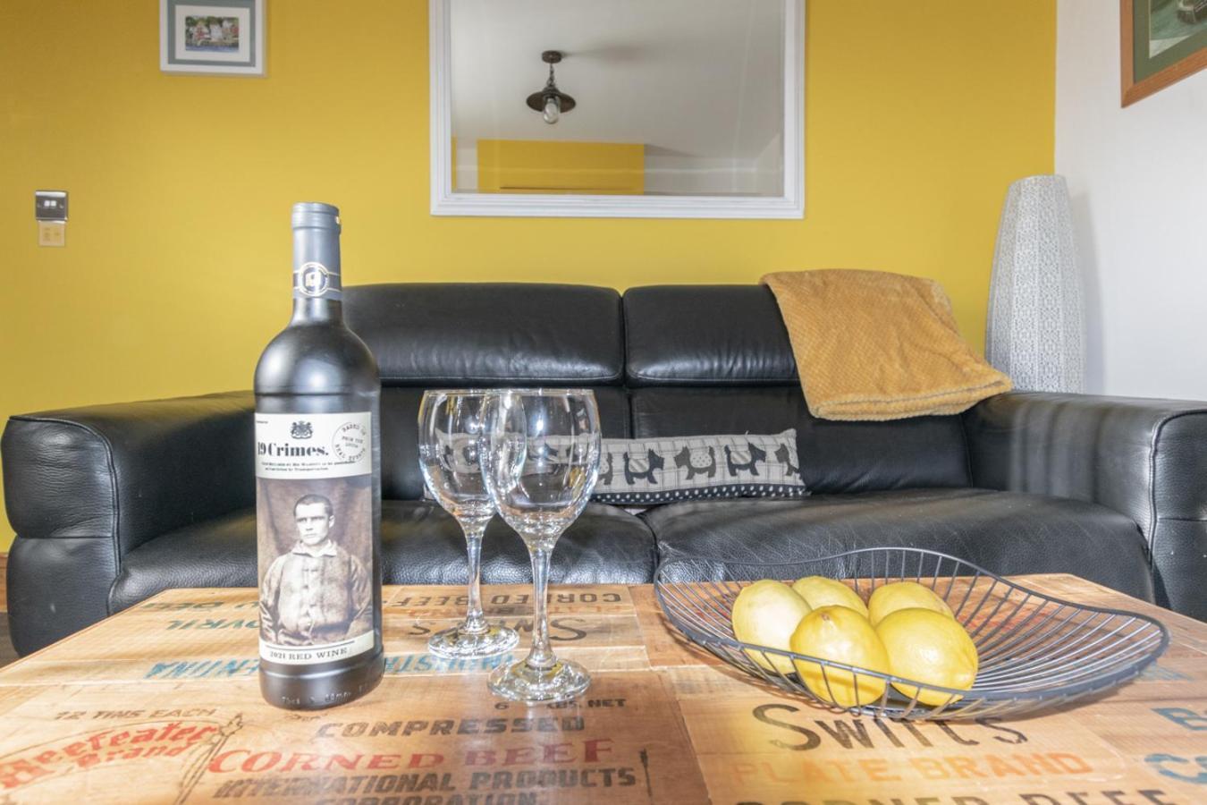Stylish 2 Bedrooms Cosy & Bright Cottage, Pet Friendly, Sleeps 5, Titchfield Village - Summer Special Offer!! - By Blue Puffin Stays מראה חיצוני תמונה