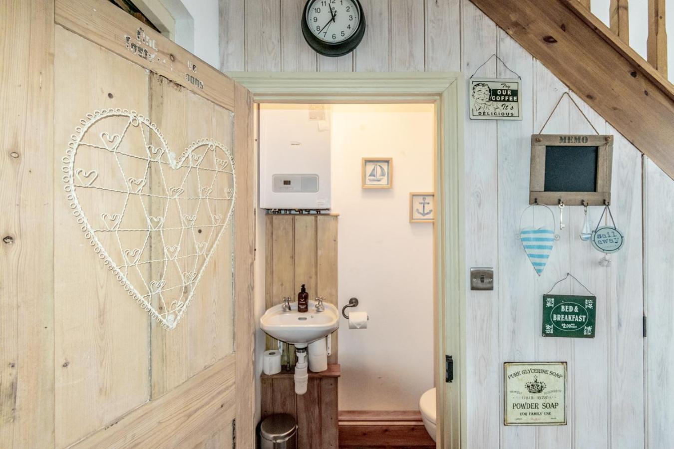 Stylish 2 Bedrooms Cosy & Bright Cottage, Pet Friendly, Sleeps 5, Titchfield Village - Summer Special Offer!! - By Blue Puffin Stays מראה חיצוני תמונה