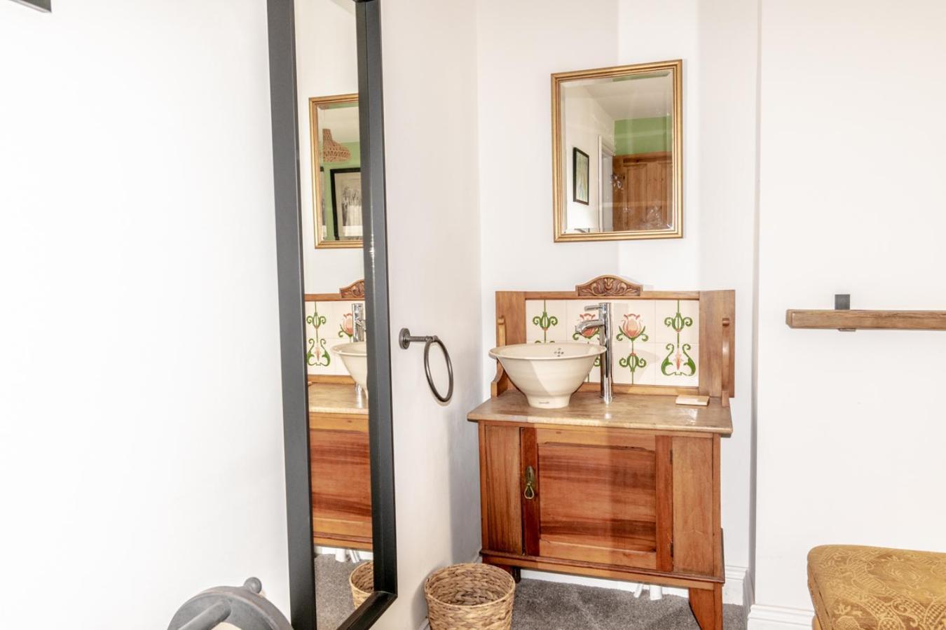 Stylish 2 Bedrooms Cosy & Bright Cottage, Pet Friendly, Sleeps 5, Titchfield Village - Summer Special Offer!! - By Blue Puffin Stays מראה חיצוני תמונה